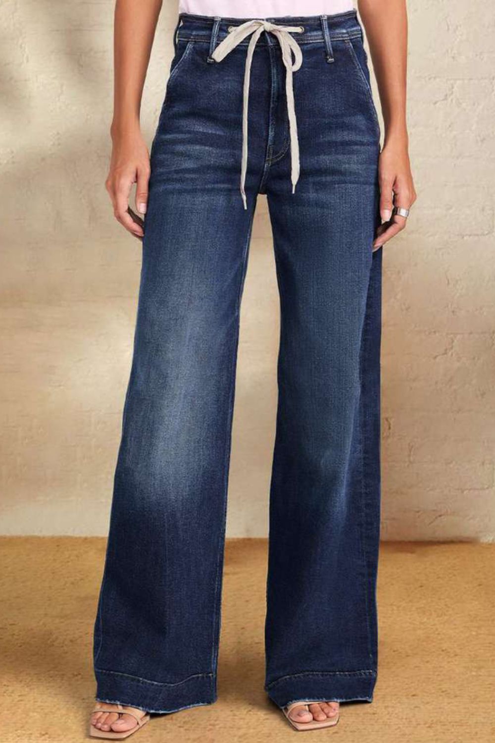 Saga - Bekväma contrast drawstring wide leg jeans med fickor