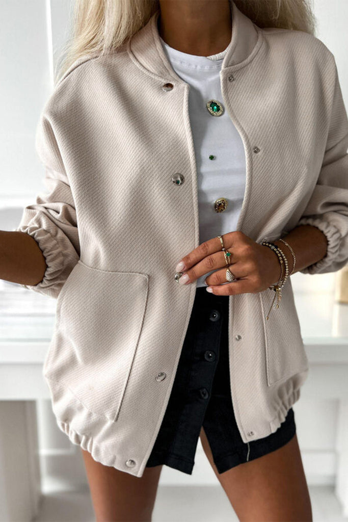 Alma – Jacka med baseballkrage, knäppning, fickor och foder i funktionell design