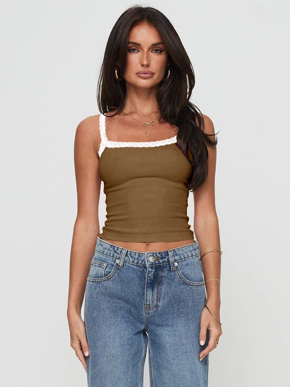 Paulina - Lace Detail Cropped Cami med elegant spetsdetalj