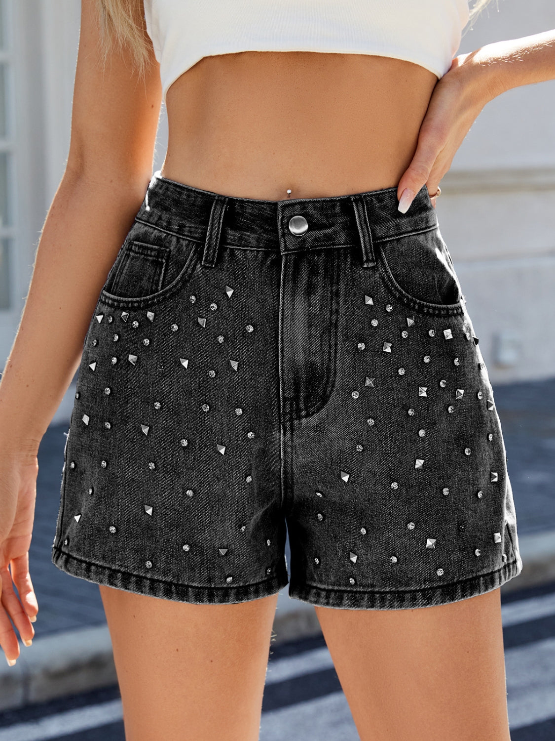 Leia - Rhinestone washed high waist denim shorts med fickor