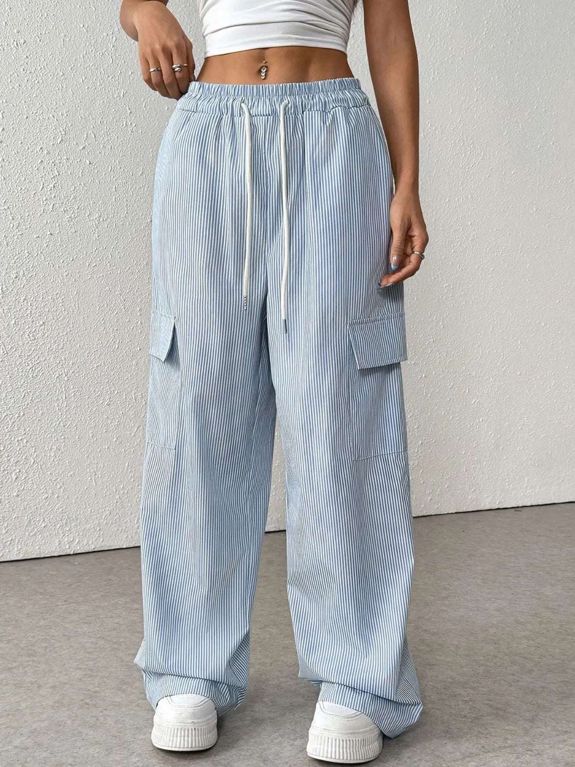 Isadora - Drawstring striped wide leg cargo pants med fickor