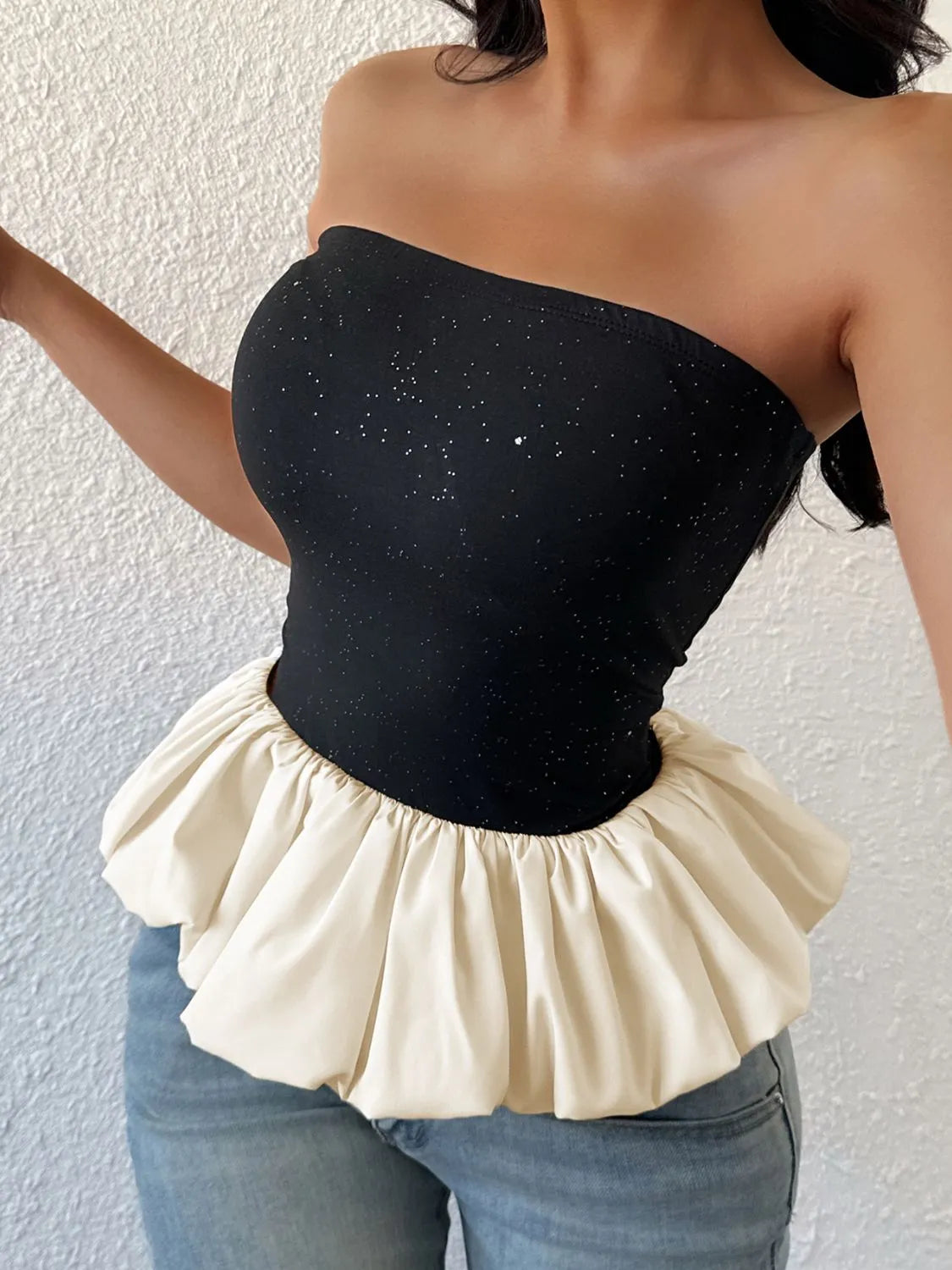 Arabella - Ruffled Bubble Hem Tube Top med mjuk passform