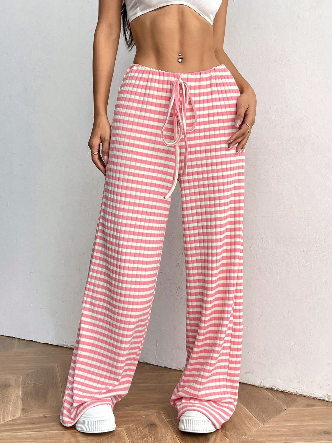 Avelina - Tied striped wide leg pants med avslappnad passform