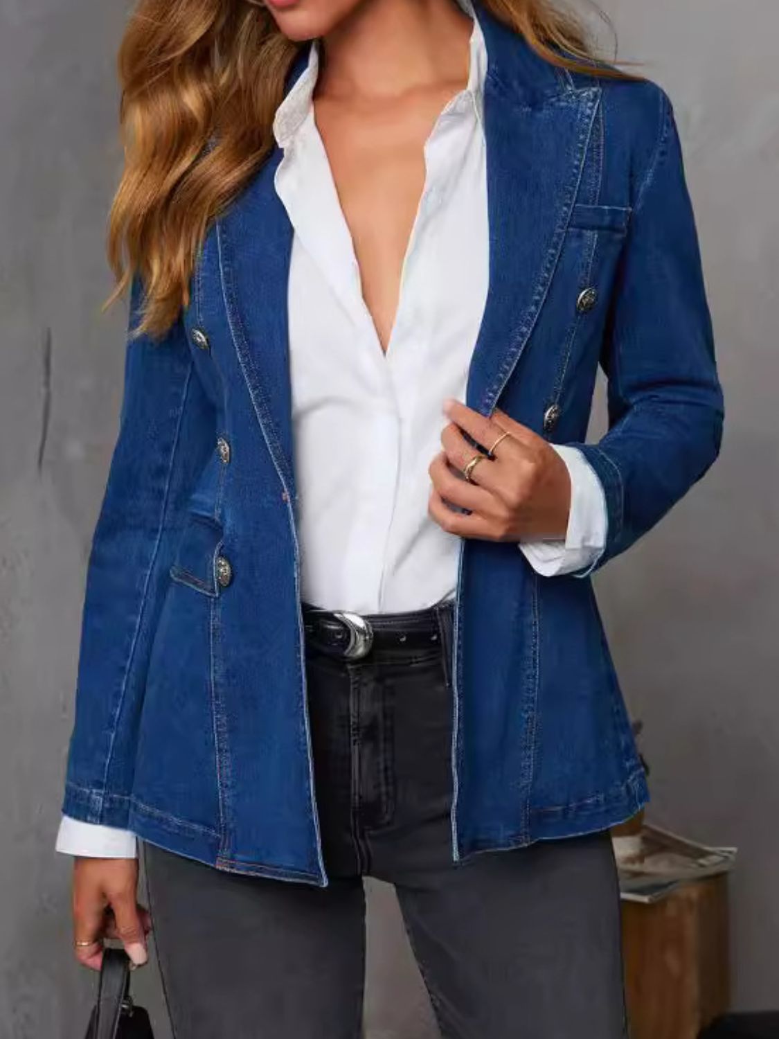 Kiara – Jeansjacka med krage och lång ärm i stilren design